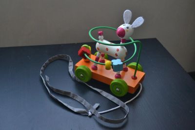 Лот: 8961356. Фото: 1. Развивающая игрушка на колесиках. Развивающие