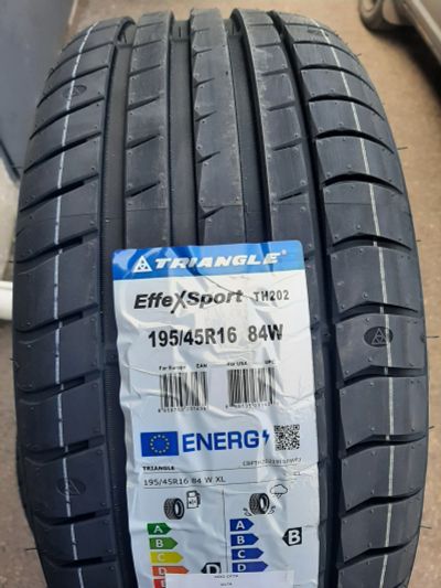 Лот: 25551600. Фото: 1. 195/45 R16 84W Triangle EffeXSport... Шины