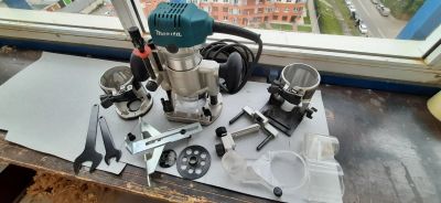 Лот: 19251475. Фото: 1. Фрезер makita RT0700CX2. Электроинструмент