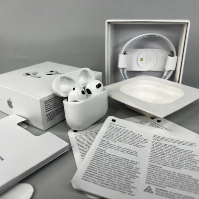 Лот: 18791687. Фото: 1. Беспроводные наушники apple AirPods... Наушники, гарнитуры