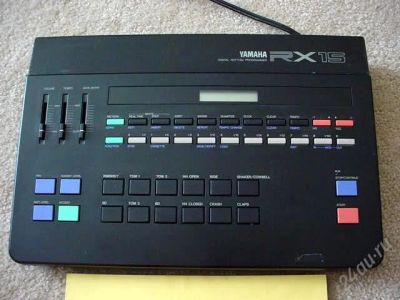 Лот: 1833085. Фото: 1. Легендарная драм-машина Yamaha... DJ-оборудование