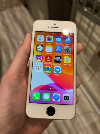 Лот: 19417902. Фото: 1. iPhone SE 5se. Смартфоны