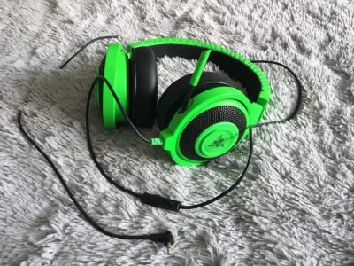 Лот: 12042932. Фото: 1. Компьютерная гарнитура Razer Kraken... Наушники, гарнитуры