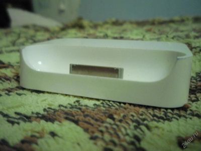 Лот: 72653. Фото: 1. подставка под i-phone 2g. Другое (смартфоны, связь, навигация)