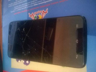 Лот: 10366518. Фото: 1. Highscreen Alpha R. Черный. Смартфоны