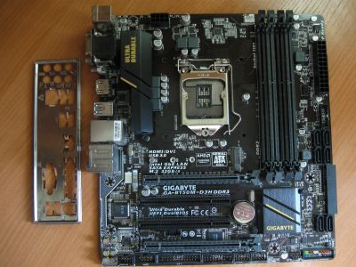 Лот: 18927105. Фото: 1. GigaByte GA-B150M-D3H DDR3 LGA1151. Материнские платы