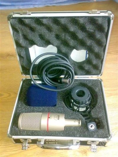 Лот: 1984020. Фото: 1. Микрофон AKG C4000B. Студийные микрофоны, радиомикрофоны и радиосистемы