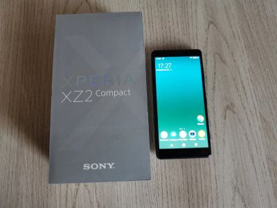 Лот: 17344999. Фото: 1. Sony xperia xz2 compact. Смартфоны