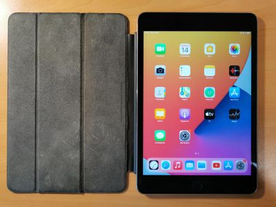 Лот: 19871786. Фото: 1. iPad mini 4 128Gb WiFi черный. Планшеты