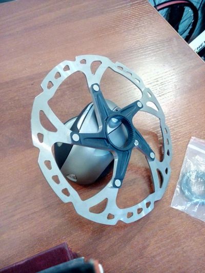 Лот: 9056006. Фото: 1. Ротор Shimano XTR SM-RT97M 180мм... Запчасти