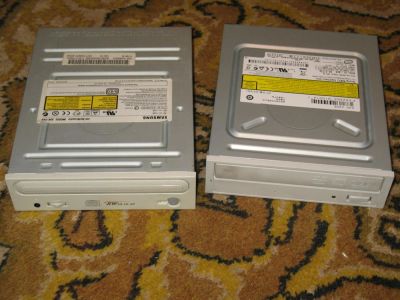 Лот: 3248949. Фото: 1. 2 Привода IDE: DVD RW и DVD-R. Приводы CD, DVD, BR, FDD