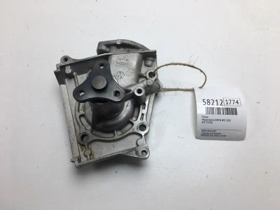 Лот: 20399234. Фото: 1. Помпа Mazda Demio 2002 B3C715010... Двигатель и элементы двигателя