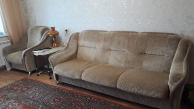 Лот: 16313095. Фото: 1. Диван с креслом. Диваны