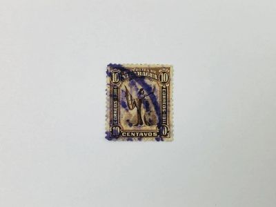 Лот: 23963398. Фото: 1. Стоящая женская фигура - Свобода... Марки
