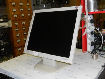 Лот: 4034419. Фото: 1. Монитор Samsung SM 710v. ЖК-мониторы