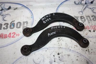 Лот: 21718514. Фото: 1. рычаг поперечный Ford Focus DBW. Двигатель и элементы двигателя