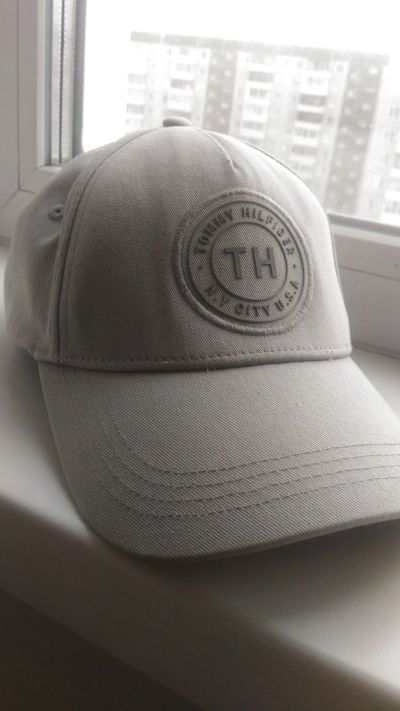 Лот: 18820377. Фото: 1. Кепка Tommy Hilfiger. Головные уборы