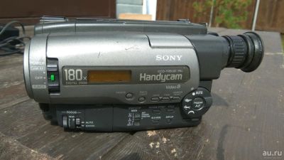 Лот: 10047210. Фото: 1. Видеокамера Sony Handycam CCD-TR502E. Видеокамеры