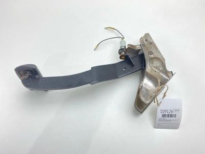 Лот: 25223850. Фото: 1. Педаль тормоза Nissan Vanette... Двигатель и элементы двигателя