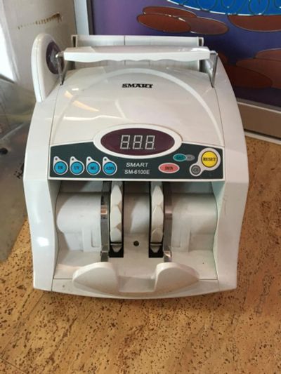 Лот: 9347316. Фото: 1. Купюросчётная машина SMART/SM-6100E. Контрольно-измерительное оборудование