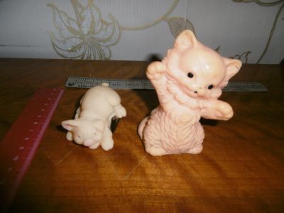 Лот: 20847950. Фото: 1. Игрушки из СССР: кошка и свинья... Игрушки