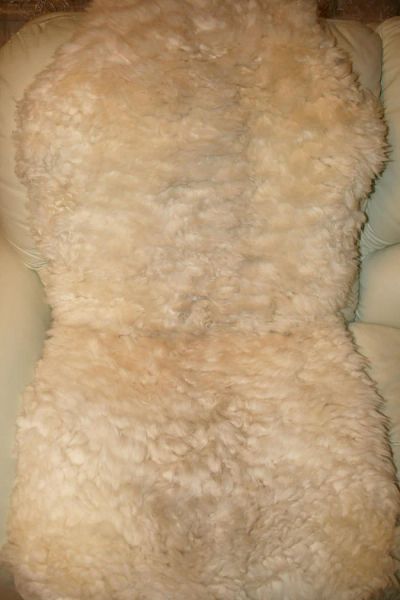 Лот: 6403203. Фото: 1. Накидка меховая на сиденье авто... Чехлы, коврики, оплетки руля