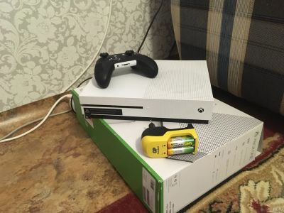 Лот: 13521228. Фото: 1. Xbox one S. Игровые приставки, консоли
