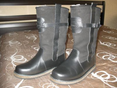 Лот: 7085706. Фото: 1. Унты. Угги, унты, валенки