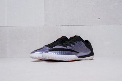 Лот: 11618166. Фото: 1. Футбольная обувь Nike MercurialX... Кеды, кроссовки, слипоны