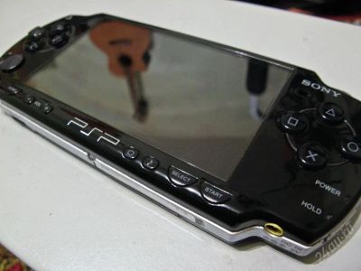 Лот: 1514793. Фото: 1. PSP Slim 2008 5.50 GEN-D3 + 8gb. Игровые приставки, консоли