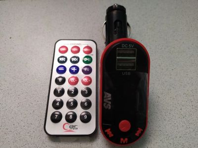 Лот: 17569376. Фото: 1. Fm модулятор AUX USB SD. FM-модуляторы, трансмиттеры