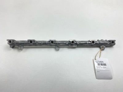 Лот: 25881548. Фото: 1. Рейка топливная Toyota Mark Ii... Топливная система