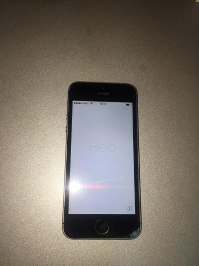 Лот: 9717335. Фото: 1. iPhone 5S 64GB space grey. Смартфоны