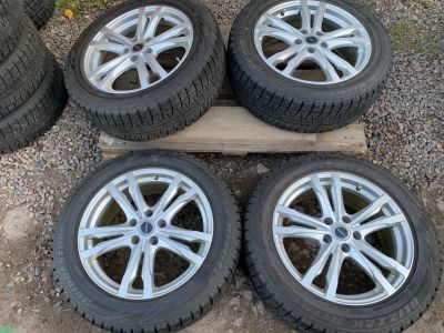 Лот: 14761229. Фото: 1. Bridgestone R18 + Bridgestone... Шины на дисках