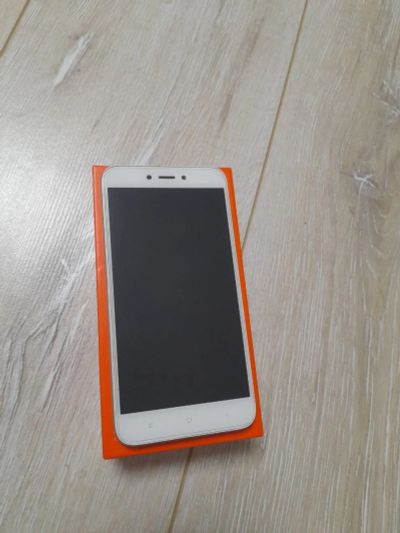 Лот: 18874982. Фото: 1. Смартфон Xiaomi Redmi 5A 2/16... Смартфоны