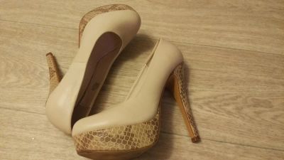 Лот: 10785008. Фото: 1. Туфли женские на платформе 38... Туфли