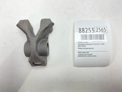Лот: 22873770. Фото: 1. Рокер клапана Mitsubishi Diamante... Двигатель и элементы двигателя