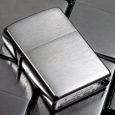 Лот: 5938658. Фото: 1. Зажигалка Zippo (Зиппо, США) 200... Зажигалки, спички, пепельницы