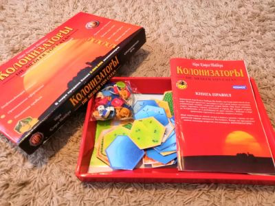 Лот: 14529353. Фото: 1. Настольная игра Колонизаторы. Настольные игры, карты