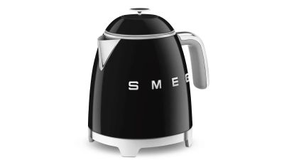 Лот: 22252102. Фото: 1. Электрический мини чайник Smeg... Чайники, кофемашины, кулеры