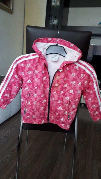 Лот: 19411392. Фото: 1. Ветровка детская adidas. Верхняя одежда