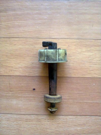 Лот: 5193190. Фото: 1. крышка с датчиком ваз 2110. Другое (автозапчасти)