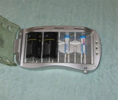 Лот: 2108013. Фото: 1. Зарядное устройство GP PowerBank... Зарядные устройства, блоки питания для бытовой техники