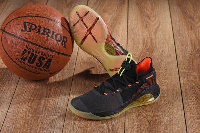 Лот: 14720092. Фото: 1. Кроссовки Under Armour. Кеды, кроссовки, слипоны