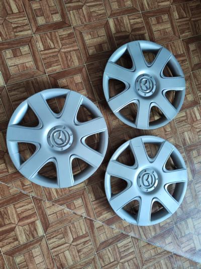 Лот: 20757214. Фото: 1. Колпаки оригинальные Mazda R15... Колпаки
