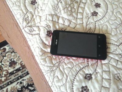 Лот: 5692420. Фото: 1. Смартфон ASUS ZenFone 4 8GB A400CG. Смартфоны