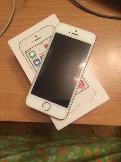 Лот: 8703264. Фото: 1. iPhone 5s 16gb. Смартфоны