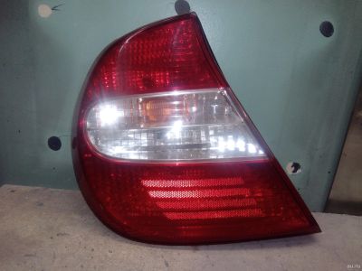 Лот: 13786890. Фото: 1. Фанарь Toyota Camry. Оптика и освещение