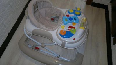 Лот: 5188263. Фото: 1. Ходунки Happy Baby Robin. Ходунки, прыгунки, качели