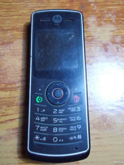 Лот: 13054224. Фото: 1. Сотовый телефон Motorola W180... Кнопочные мобильные телефоны